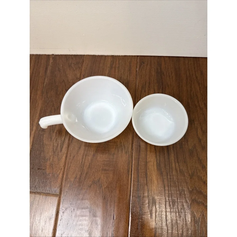 Vintage Anchor Hocking Fire King Milk Glass Soup‎ Bowl with Handle 6oz Set Lot 2